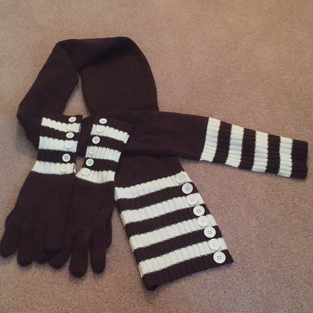 Scarf and Gloves Set